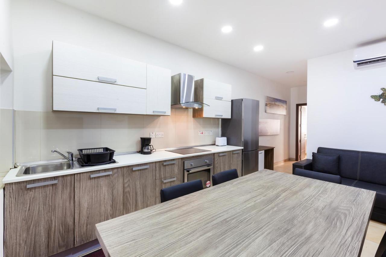 Pc3- Centrally Located Apt-close To Apartment *